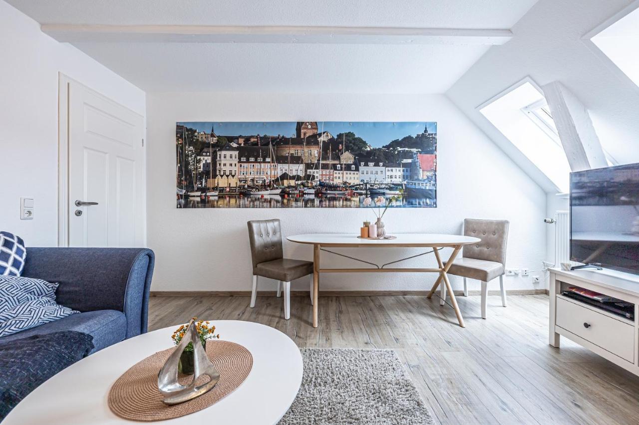 Fewo1846 - Im Sonnenhof - Komfortable 2-Zimmer-Wohnung Im Stadtzentrum Flensburg Bagian luar foto