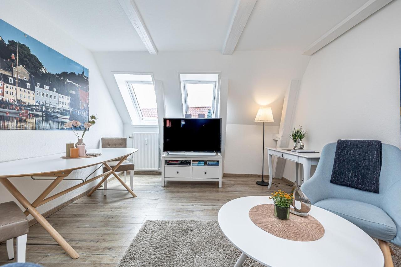 Fewo1846 - Im Sonnenhof - Komfortable 2-Zimmer-Wohnung Im Stadtzentrum Flensburg Bagian luar foto